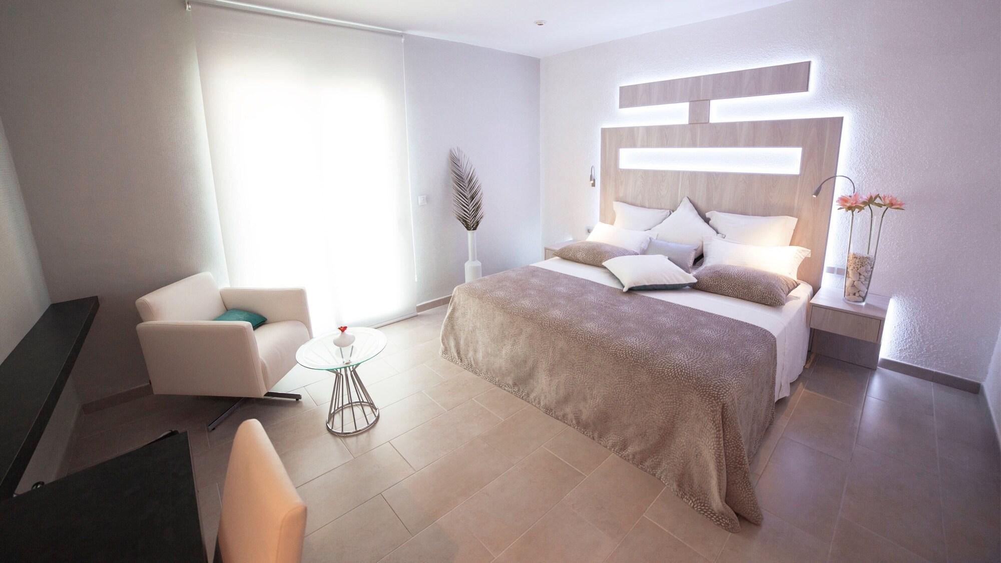 Hotel Vistabella โรเซส ภายนอก รูปภาพ